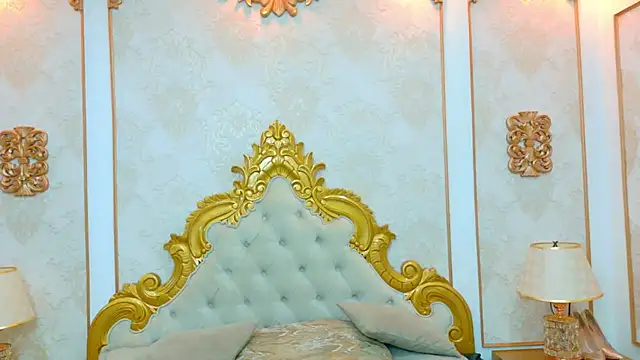 Snapshot of ScarletBenson chatting on December 15, 2025, 12:11 pm ScarletBenson online show from December 15, 2025, 12:11 pm