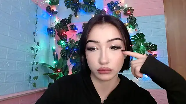 Sweeet Sss online show from December 15, 2025, 1:50 pm