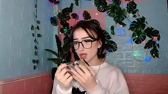 Sweeet Sss online show from December 2, 2025, 3:58 pm