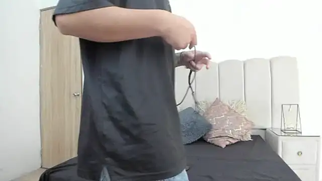 Snapshot of TomasANDalejo chatting on December 4, 2025, 12:48 pm TomasANDalejo online show from December 4, 2025, 12:48 pm