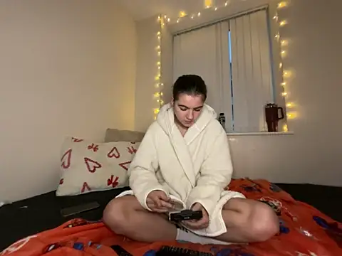 Snapshot of lucyx_xx chatting on December 3, 2025, 4:28 pm lucyx xx online show from December 3, 2025, 4:28 pm