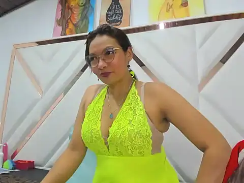 Snapshot of Valeria_gil_ chatting on December 3, 2025, 11:36 pm Valeria gil online show from December 3, 2025, 11:36 pm