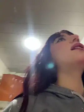 Snapshot of Mia_fiire chatting on May 14, 2026, 3:58 am Mia fiire online show from May 14, 2026, 3:58 am