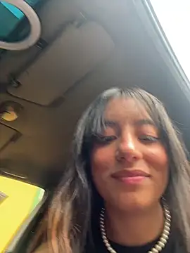 Mia fiire online show from February 3, 2026, 7:08 pm