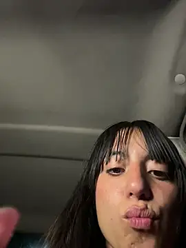 Mia fiire online show from January 11, 2026, 2:51 am