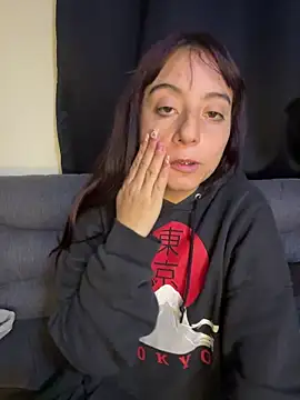 Snapshot of Mia_fiire chatting on June 20, 2026, 3:11 am Mia fiire online show from June 20, 2026, 3:11 am