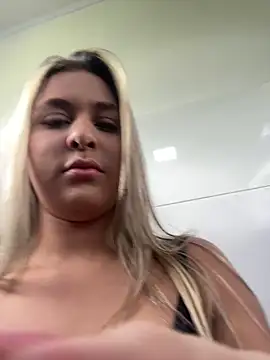 Snapshot of Sofia_Lopezz1 chatting on December 18, 2025, 4:00 pm Sofia Lopezz1 online show from December 18, 2025, 4:00 pm