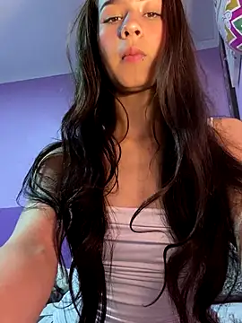 Snapshot of Anniie01 chatting on December 16, 2025, 2:27 am Anniie01 online show from December 16, 2025, 2:27 am