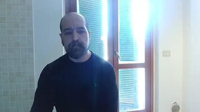 Snapshot of AMIRDIB2025 chatting on May 3, 2026, 8:08 am AMIRDIB2025 online show from May 3, 2026, 8:08 am