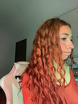 Snapshot of PrettyChloe_ chatting on May 19, 2026, 1:56 am PrettyChloe online show from May 19, 2026, 1:56 am