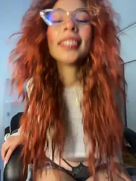 Snapshot of PrettyChloe_ chatting on June 17, 2026, 8:19 pm PrettyChloe online show from June 17, 2026, 8:19 pm