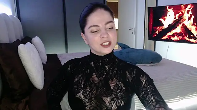 Snapshot of RachelCamp chatting on June 15, 2026, 9:25 pm RachelCamp online show from June 15, 2026, 9:25 pm