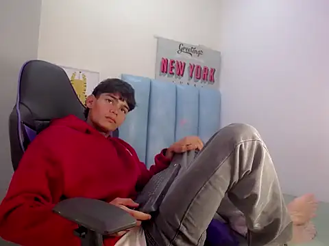 Snapshot of Lil_babyyy_ chatting on December 14, 2025, 3:24 am Lil babyyy online show from December 14, 2025, 3:24 am