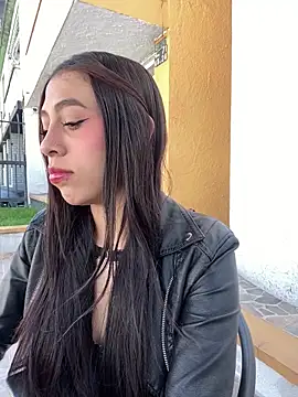 Snapshot of MiaScott_Pink chatting on December 15, 2025, 2:34 pm MiaScott Pink online show from December 15, 2025, 2:34 pm