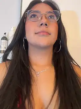 Dafne se online show from February 3, 2026, 2:53 am