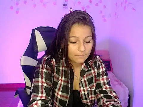 Snapshot of Nina__666 chatting on December 2, 2025, 11:45 am Nina 666 online show from December 2, 2025, 11:45 am