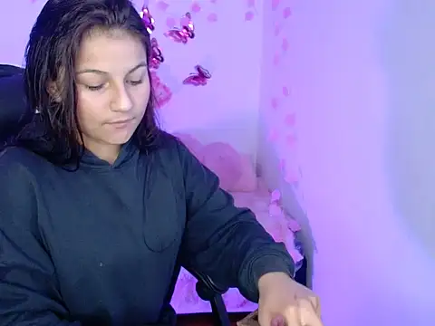 Snapshot of Nina__666 chatting on December 15, 2025, 11:27 am Nina 666 online show from December 15, 2025, 11:27 am