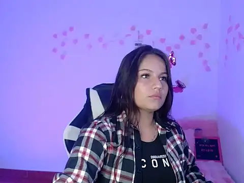 Snapshot of Nina__666 chatting on November 28, 2025, 11:43 am Nina 666 online show from November 28, 2025, 11:43 am