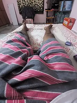 Yth24 online show from December 23, 2025, 3:17 am