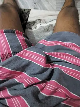 Yth24 online show from December 17, 2025, 3:22 am