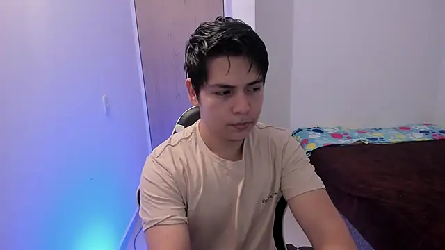 Snapshot of Asta_YunoXXX chatting on April 16, 2026, 12:44 am Asta YunoXXX online show from April 16, 2026, 12:44 am