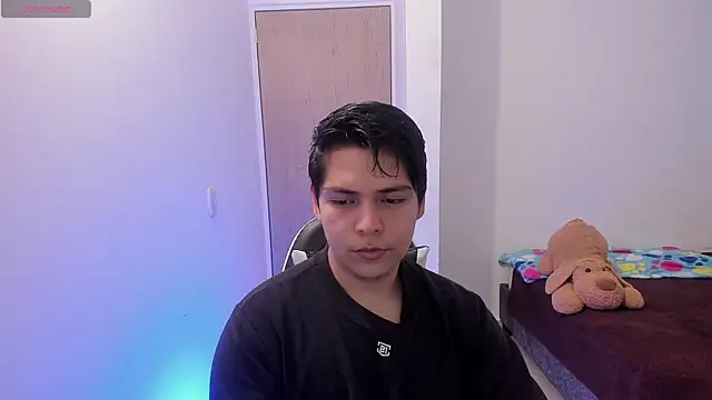 Snapshot of Asta_YunoXXX chatting on April 18, 2026, 12:24 am Asta YunoXXX online show from April 18, 2026, 12:24 am