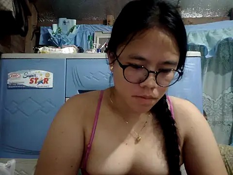 Snapshot of xxdreamgirl69 chatting on June 21, 2026, 10:21 am xxdreamgirl69 online show from June 21, 2026, 10:21 am