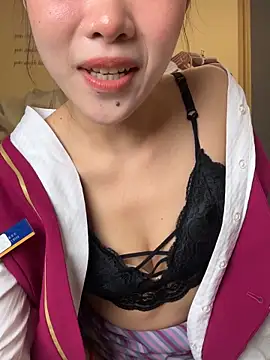 Snapshot of youyou-baby999 chatting on March 7, 2026, 5:36 am youyou-baby999 online show from March 7, 2026, 5:36 am