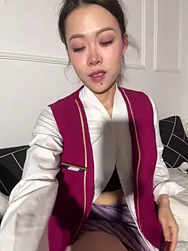 Snapshot of youyou-baby999 chatting on March 17, 2026, 6:27 am youyou-baby999 online show from March 17, 2026, 6:27 am