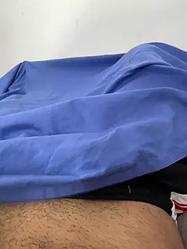 Snapshot of Davisuarez chatting on December 15, 2025, 1:28 pm Davisuarez online show from December 15, 2025, 1:28 pm