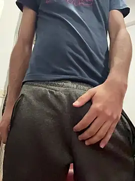 Snapshot of Davisuarez chatting on March 11, 2026, 11:21 pm Davisuarez online show from March 11, 2026, 11:21 pm