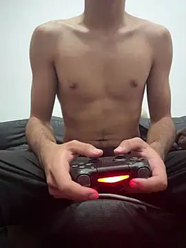 Snapshot of Davisuarez chatting on March 20, 2026, 12:33 am Davisuarez online show from March 20, 2026, 12:33 am