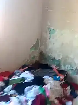 Snapshot of _-_putinha_- chatting on December 15, 2025, 11:38 am - putinha - online show from December 15, 2025, 11:38 am