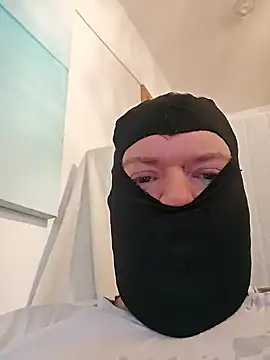 Snapshot of Flutsch chatting on December 2, 2025, 9:11 am Flutsch online show from December 2, 2025, 9:11 am