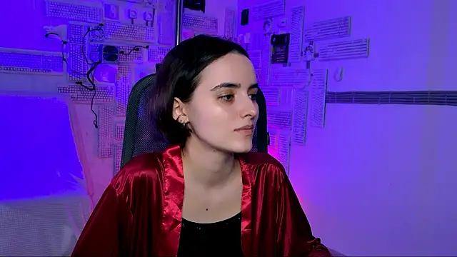 KateWillows online show from March 15, 2026, 4:19 am