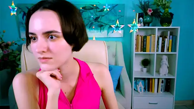 Snapshot of KateWillows chatting on November 28, 2025, 12:38 pm KateWillows online show from November 28, 2025, 12:38 pm