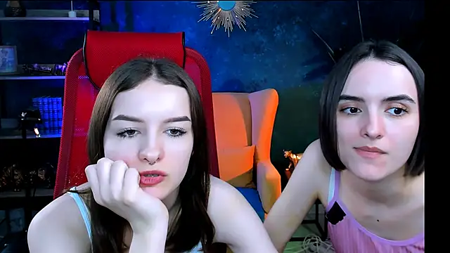 KateWillows online show from May 4, 2026, 8:50 am