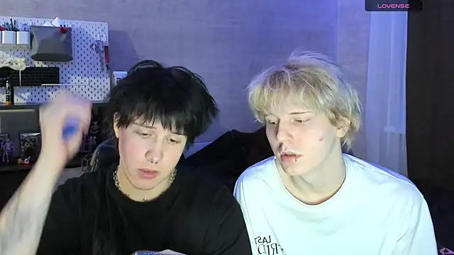 Snapshot of miya_meow_miku chatting on November 29, 2025, 4:40 pm miya meow miku online show from November 29, 2025, 4:40 pm