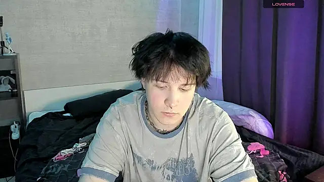 Snapshot of miya_meow_miku chatting on December 17, 2025, 6:57 pm miya meow miku online show from December 17, 2025, 6:57 pm