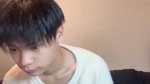 xiaohui660 online show from December 14, 2025, 12:22 pm