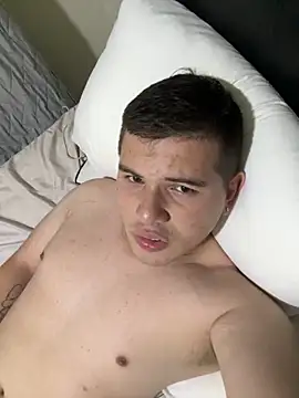 Snapshot of ian_david_Xxx chatting on December 2, 2025, 8:43 pm ian david Xxx online show from December 2, 2025, 8:43 pm