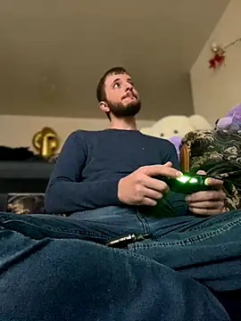 Snapshot of Grek32X chatting on December 3, 2025, 11:42 am Grek32X online show from December 3, 2025, 11:42 am