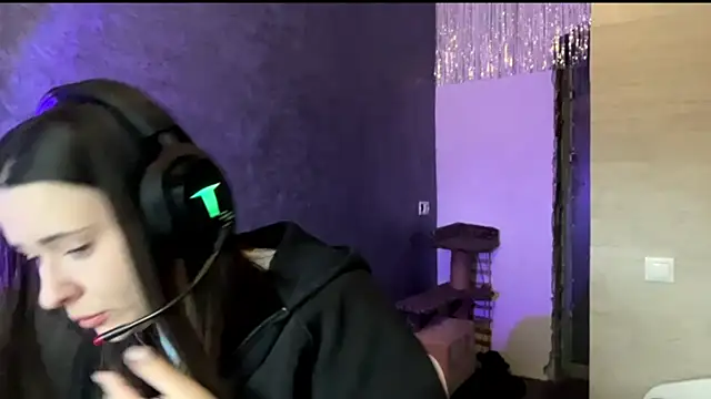 Snapshot of AngeliqueSulima chatting on December 14, 2025, 7:14 am AngeliqueSulima online show from December 14, 2025, 7:14 am