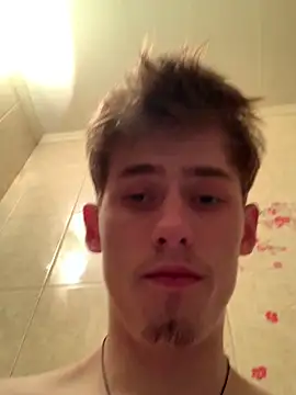 FreeRich online show from December 17, 2025, 3:39 pm