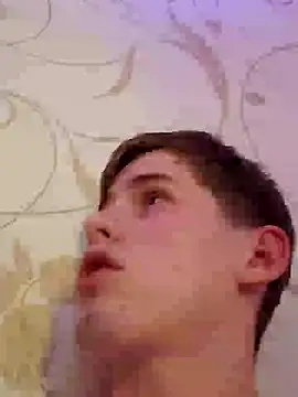 Snapshot of FreeRich chatting on December 3, 2025, 7:46 pm FreeRich online show from December 3, 2025, 7:46 pm