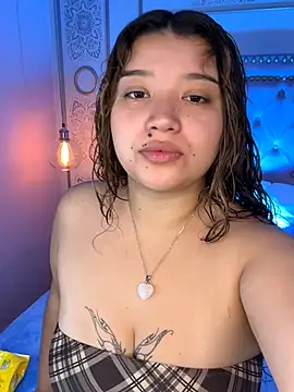 Snapshot of honny_blaice chatting on December 4, 2025, 12:04 pm honny blaice online show from December 4, 2025, 12:04 pm