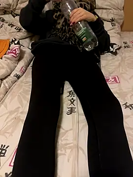 Snapshot of Lena_Ja chatting on December 2, 2025, 7:04 pm Lena Ja online show from December 2, 2025, 7:04 pm