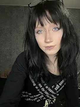 Snapshot of kcortnix chatting on December 2, 2025, 10:22 pm kcortnix online show from December 2, 2025, 10:22 pm