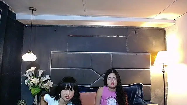 Snapshot of alyson_ethan chatting on March 6, 2026, 7:42 pm alyson ethan online show from March 6, 2026, 7:42 pm