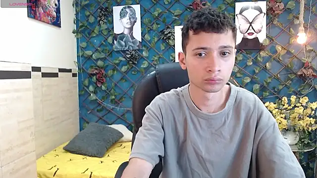 Snapshot of LucassSmith11 chatting on June 15, 2026, 1:11 pm LucassSmith11 online show from June 15, 2026, 1:11 pm